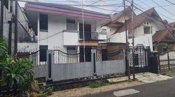 Gambar 1 Rumah 2 Lantai Bagus Dalam Komplek Di Tebet