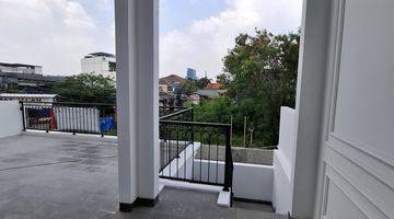 Gambar 5 Rumah Cluster Mewah 4 Lantai Di Pejaten Barat,jakarta Selatan