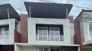 Gambar 4 Rumah 2 Lantai Semi Furnished SHM di Ngamprah, Bandung