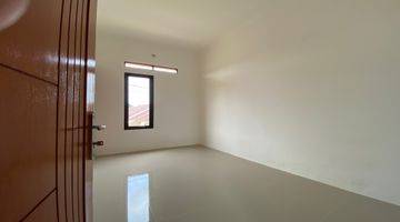 Gambar 5 Rumah Hook Shm Semi Furnished Hanya 6 Km Dari Stasiun