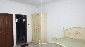 Gambar 3 RUMAH KAWASAN ELIT CIPETE