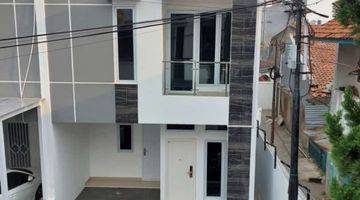 Gambar 1 Di Jual Rumah Cantik Garasi 2 mobil di Matraman