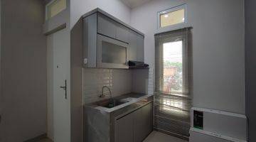 Gambar 3 Di Jual Rumah Cantik 4 kamar  di Matraman free AJB dan BN