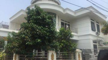 Gambar 1 Dijual Rumah Hoek Semi Furnished di Taman Pulogebang 