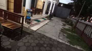 Gambar 1 Rumah Di Tengah Kota Semarang 