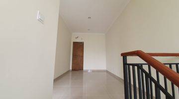 Gambar 5 Rumah 2 Lantai Baru di Cluster Flamingo Gading Serpong, Type Premium