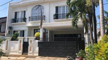 Gambar 5 Dijual Rumah Design Modern Classic Furnished di Bintara Bekasi Barat