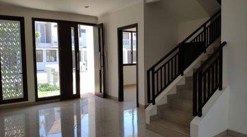 Gambar 1 Rumah 2 Lantai Summarecon Bandung Type Cynthia Basic