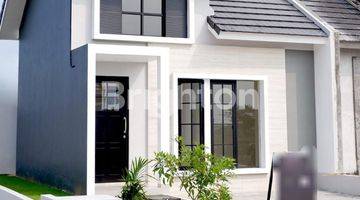 Gambar 1 Rumah Modern American Style With Mezzanine