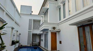 Gambar 1 Rumah Mewah Bangunan Baru With Swimming Poll Jual Cepat Bsd City