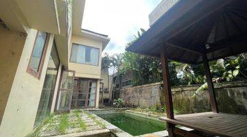 Gambar 1 For Rent Villa 3 Bedrooms 2 Floors  Furnished Tumbak Bayuh West Canggu