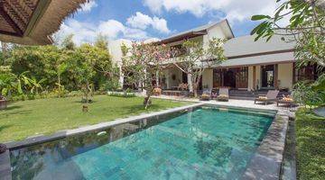 Gambar 2 For Sale Homey Villa With Spacious Garden At Kerobokan