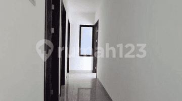 Gambar 1 Rumah Denver 2 Lantai Ukuran 8x15 Unfurnished 