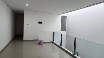 Gambar 4 Rumah Modern Minimalis di Pondok Indah Harga Menarik