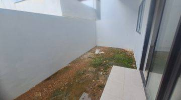 Gambar 4 Dijual Rumah Posisi Hook Tengah