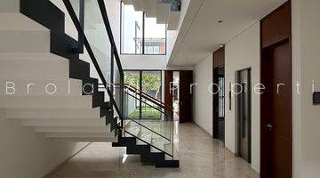 Gambar 4 Rumah Sultan di Bsd City, Clstr Lyndon Navapark L 15m 3 Lantai