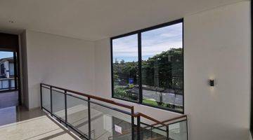 Gambar 4 Rumah Sultan di Lyndon Navapark Bsd City, Tipe Corner Sgt Mewah 