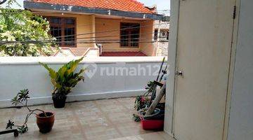 Gambar 5 Rumah 2 Lantai Bagus Unfurnished SHM di Beji, Depok