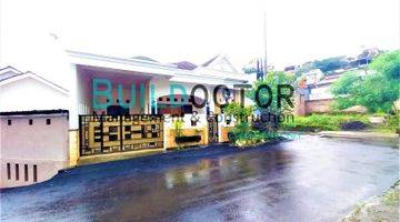tampak depan dijual rumah mewah,full kayu jati,free