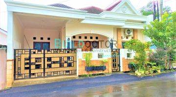 tampak depan dijual rumah mewah,full kayu jati,free