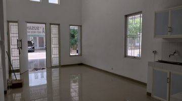 Gambar 4 Rumah Hook di Jl.Blossom Baru SHM 3 kamar 