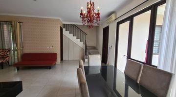 Gambar 2 Rumah 2 Lantai furnished di Icon 