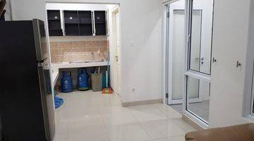 Gambar 2 Rumah 2 Lantai dekat SMS  furnished di Bohemia 