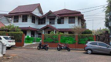 Gambar 1 Rumah Disudut Jalan Raya, Hadap Pertokoan Dan Jalan Raya, di Pusat Perbelanjaan Yang Ramai, Shm, 2 Lantai, Butuh Renovasi, Unfurnished, di Villa Melati Mas, Bsd, Tangerang.