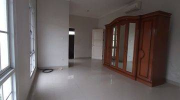 Gambar 2 Rumah 2 Lantai, Bagus, Semi Furnished, Cluster Menaggio, Gading Serpong.