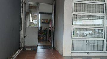 Gambar 4 Rumah Dalam Lingkungan Berbagai Fasilitas, Siap Huni, 2 Lantai, Bagus, Semi Furnished, Shm, Dalam Cluster Castilla, Bsd, Tangerang Selatan.