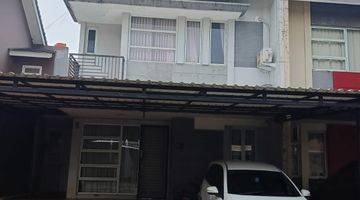 Gambar 1 Rumah Dalam Lingkungan Berbagai Fasilitas, Siap Huni, 2 Lantai, Bagus, Semi Furnished, Shm, Dalam Cluster Castilla, Bsd, Tangerang Selatan.