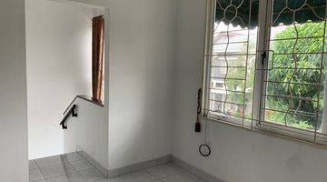 Gambar 1 Rumah 2 lantai siap huni