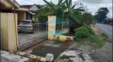 Gambar 4 Rmh 1 lantai di pinggir jalan raya