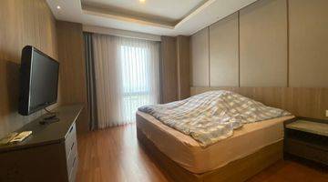 Gambar 4 For Rent Luxury 3 Bedroom Apartemen at Hegar Manah Residence 