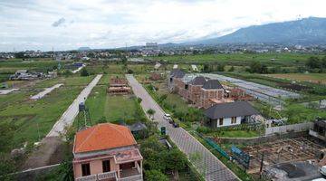 Gambar 4 Hunian 2 Lantai View Gunung, Wangsakarta Type Boulevard, Malang