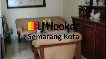 Gambar 1 Rumah Hook di Bukit Sari