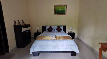 Gambar 3 Guest house for sale