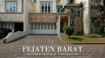 Gambar 1 Rumah  di Pejaten Barat, Modern Tropical Design