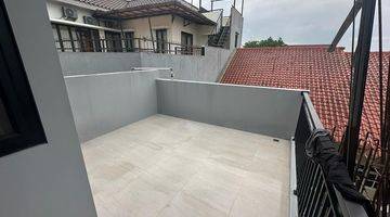 Gambar 4 Rumah 2 lt dalam Cluster siap huni Sentul City Bogor view gunung 