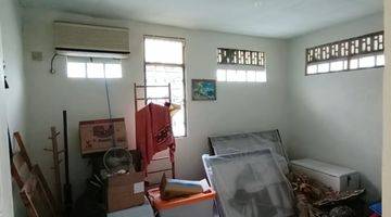 Gambar 5 Rumah 2 Lantai Semi Furnished di Jl. Hj Nawi, Jakarta Selatan