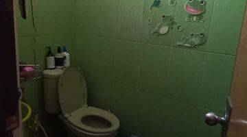 kamar mandi dijual rumah besar, posisi corner,