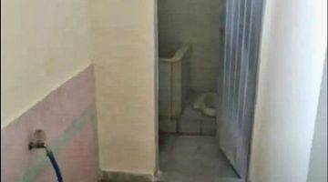 kamar mandi disewakan rumah rapi dan bersih