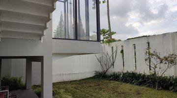 Gambar 2 Rumah Baru Split Level Kota Baru Parahyangan View Danau