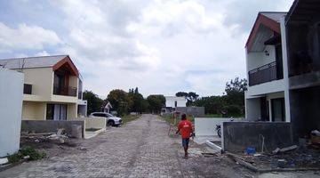 Gambar 4 PERUMAHAN 400METER DARI CANDI PRAMBANAN