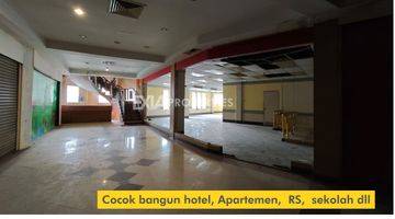 Gambar 4 Gedung Mall Pusat Bisnis Nagoya Bisa Bangun Hotel 7230 M