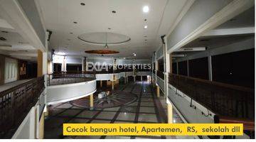 Gambar 3 Gedung Mall Pusat Bisnis Nagoya Bisa Bangun Hotel 7230 M