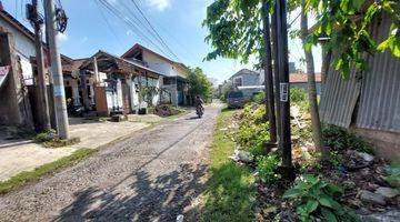 Gambar 4 Rumah Bawah Pasar di Puri Gading Jimbaran, Badung