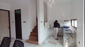 Gambar 5 Rumah 2 Lantai Skandinavia Private Cluster 