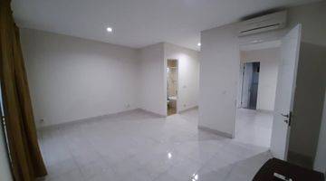 Gambar 5 Rumah Riviera Garden 2lt Luas 211m Hoek Type 4KT Kelapa Gading 