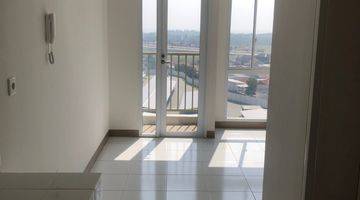 Gambar 4 Apartemen Altiz Bintaro Depan Mall